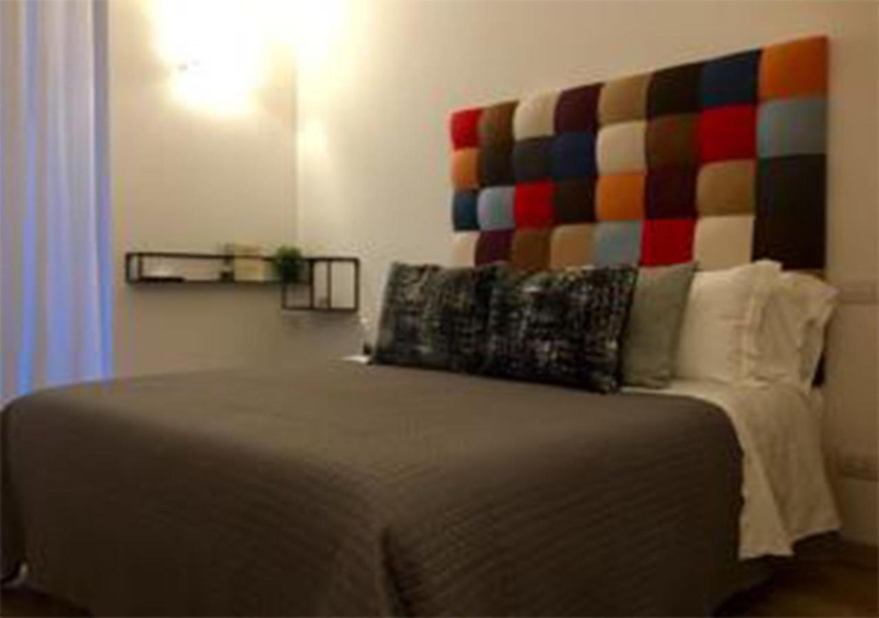 ורונה Adige Rooms Porta Vittoria מראה חיצוני תמונה